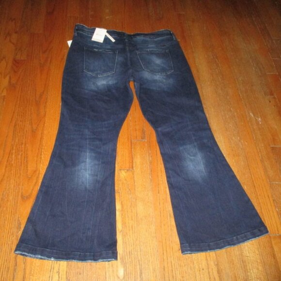 KanCan Hi-Rise Super Flare Jeans NWT - Picture 2 of 11